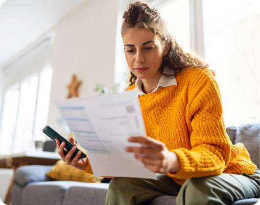 woman-utilizing-direct-deposit-switching-benefit woman-utilizing-direct-deposit-switching-benefit